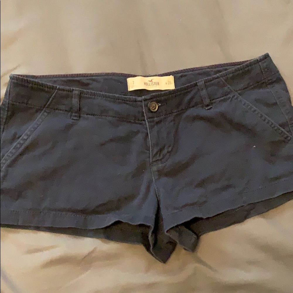 Hollister shorts navy blue size w28